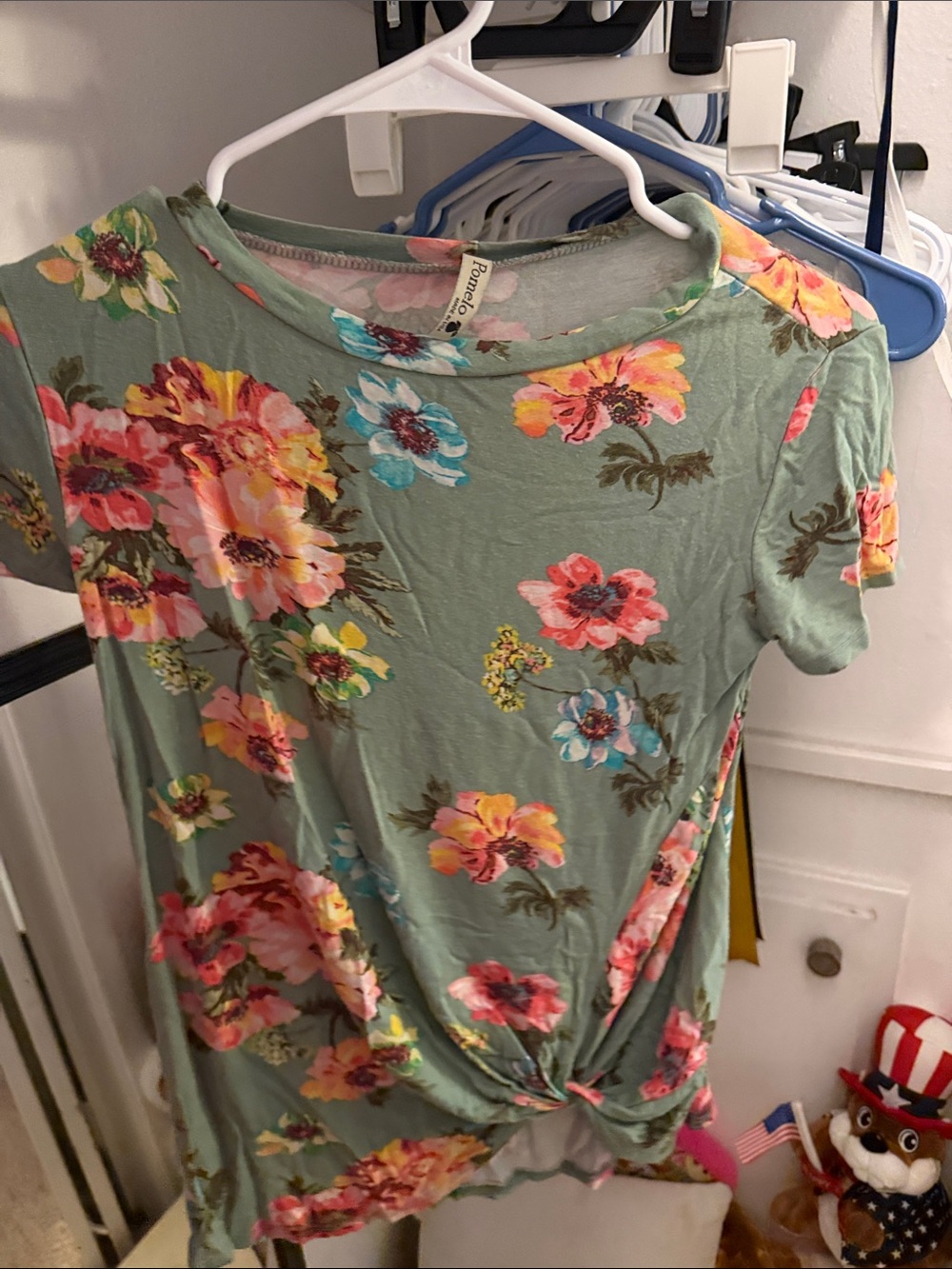 Pomelo Sage Green Floral Twist-Hem Short Sleeve Top